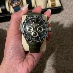 Raymond Weil army green leather band. Automatic